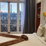 Magnifique Studio Champs Elysees Vue Tour Eiffel Et Arc De Triomphe